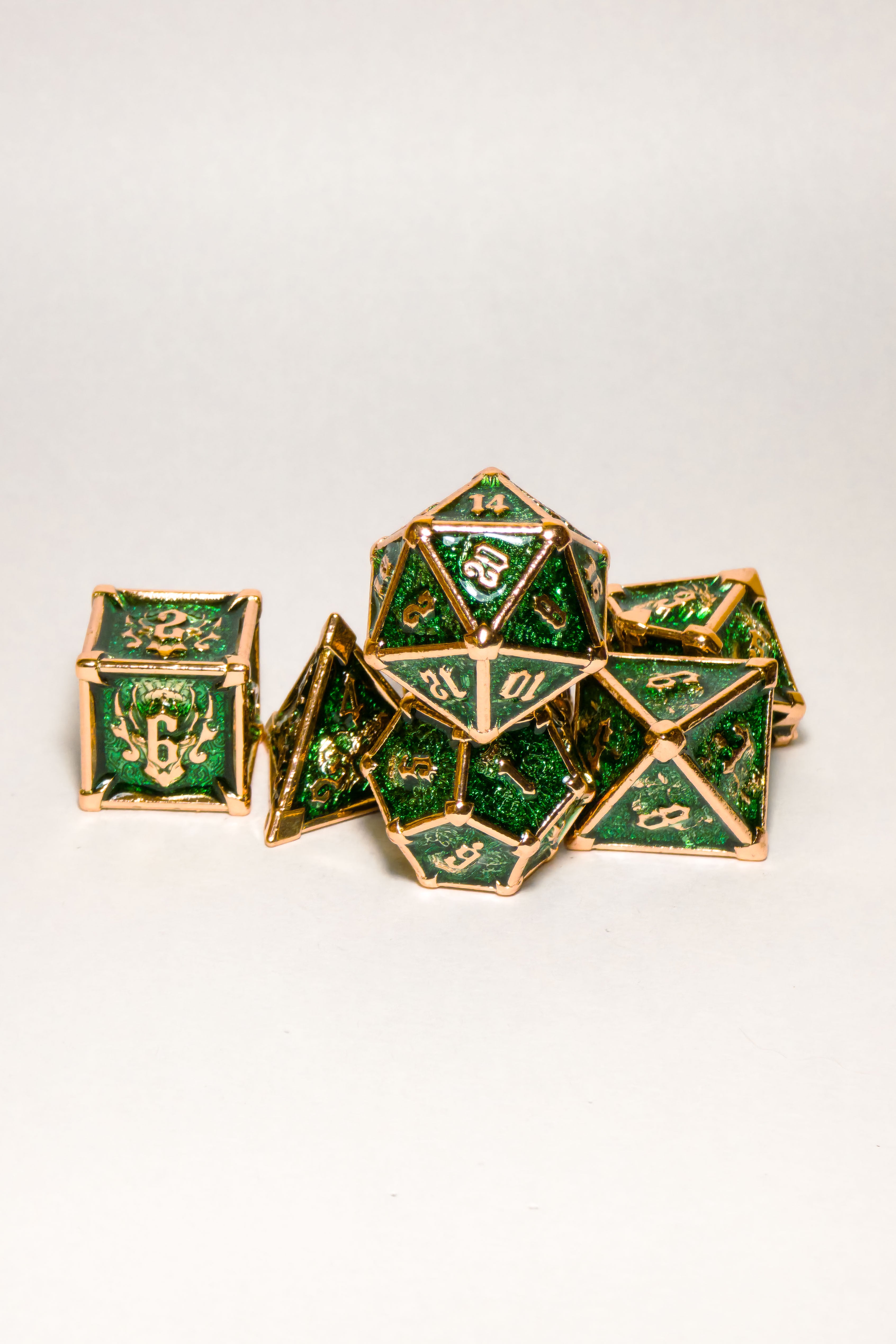 Set de 7 Dados Metálicos: Tótem Demonio