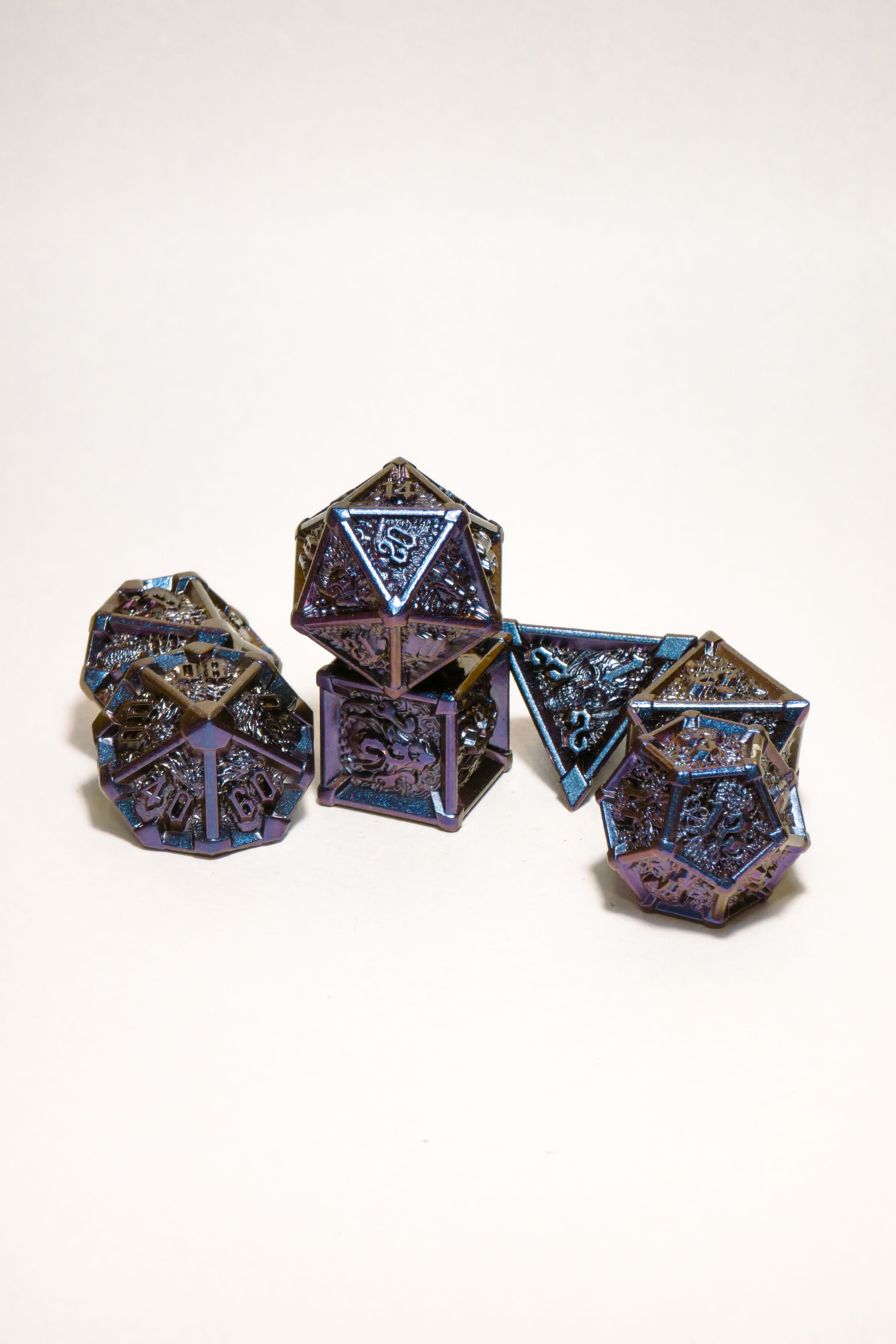 Set de 7 Dados Metálicos: Tótem Demonio
