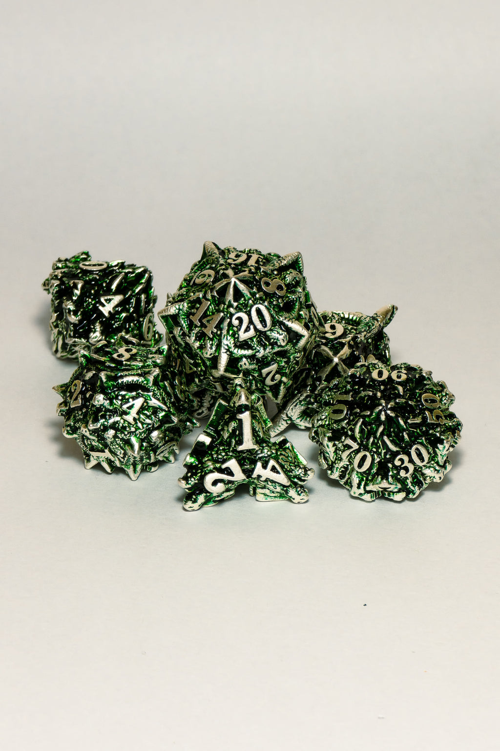 Set de 7 Dados Metálicos: 4Dragons
