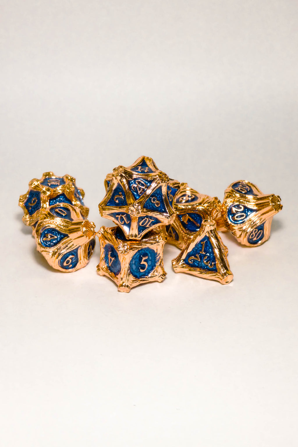 Set de 7 Dados Metálicos: Enraizados